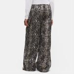 PUMA WOMEN SPORT ANIMAL RELAXED AOP WIDE LEG WOVEN PANTS - Image 3